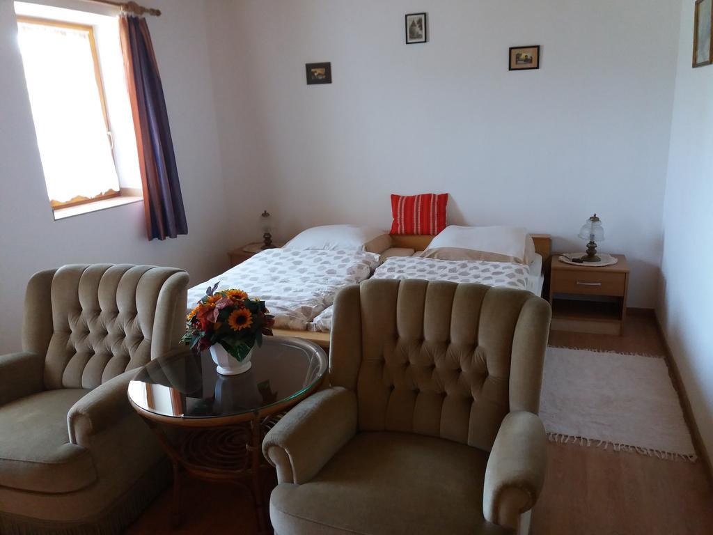 Orban Vendeghaz Guest House Kovagoors Ngoại thất bức ảnh