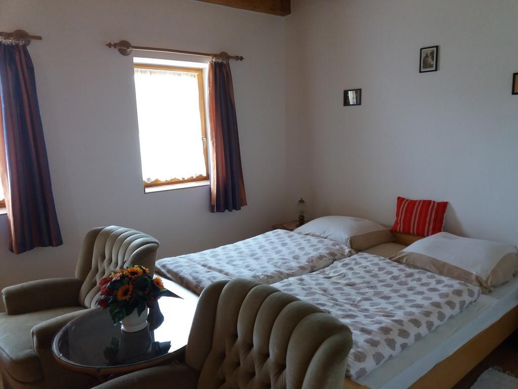 Orban Vendeghaz Guest House Kovagoors Ngoại thất bức ảnh